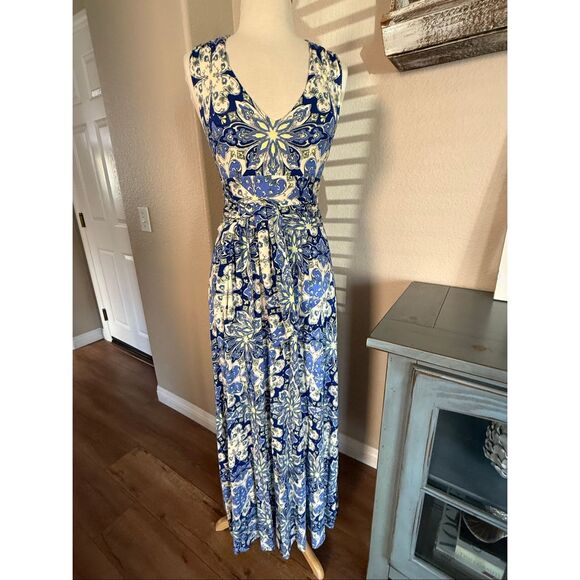 Vanessa Virginia Floral V-Neck Sleeveless Tie Waist Maxi Dress Blue White Small - Picture 6 of 16